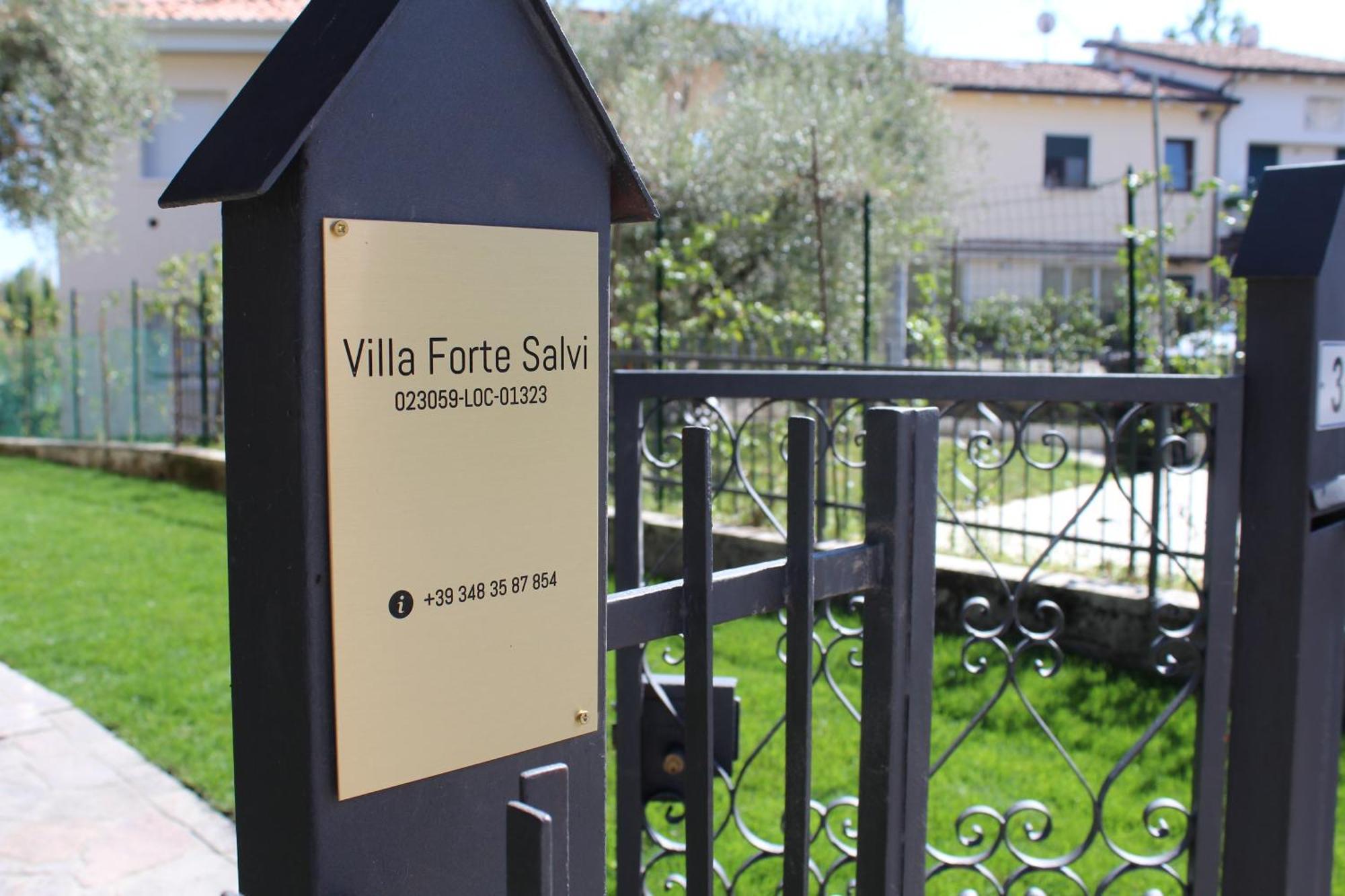Villa Forte Salvi - Rooms Peschiera del Garda Buitenkant foto