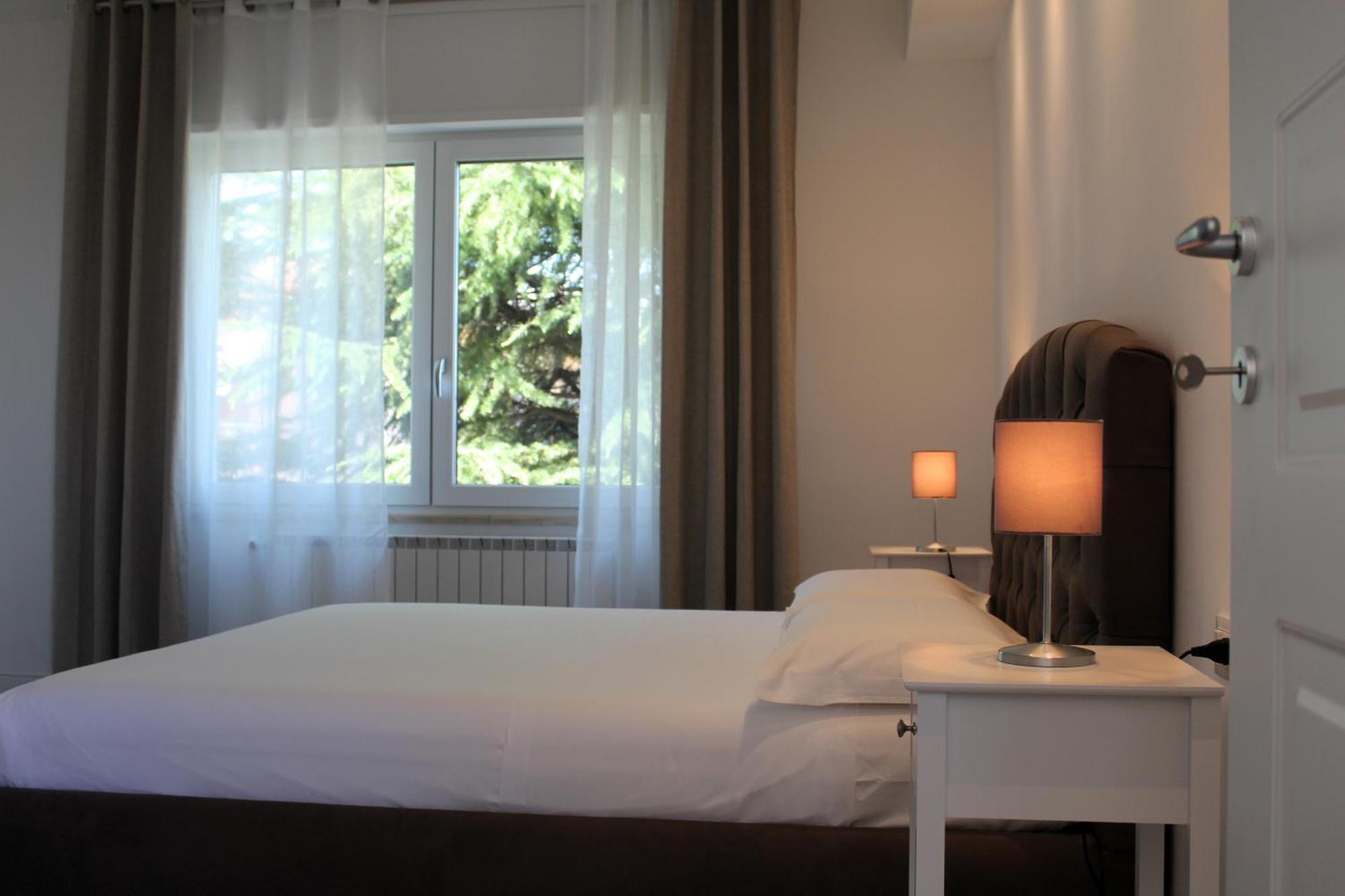 Villa Forte Salvi - Rooms Peschiera del Garda Buitenkant foto