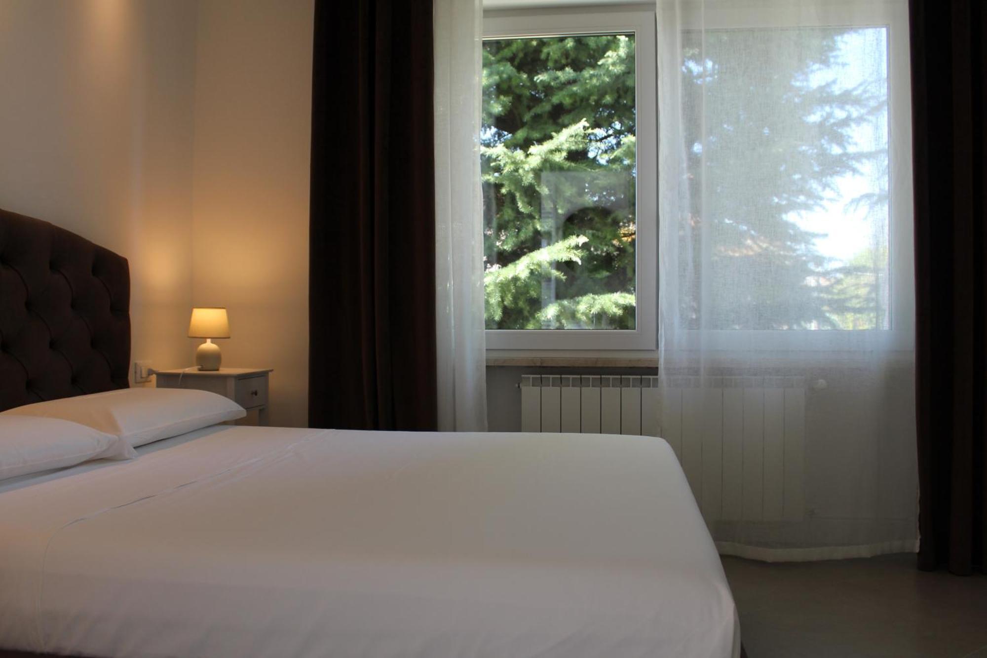 Villa Forte Salvi - Rooms Peschiera del Garda Buitenkant foto